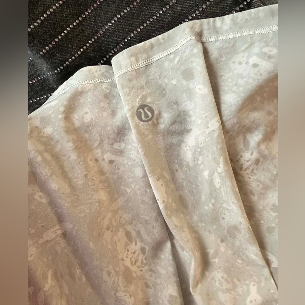 Lululemon Gray Patterned Skirt